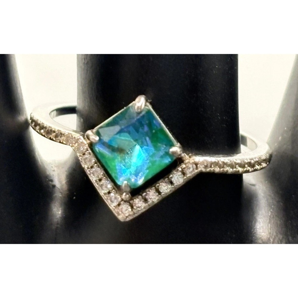 Bomb Party Silver Tone Blue Green Faux Topaz Kite Shaped Halo Ring Set Size 9